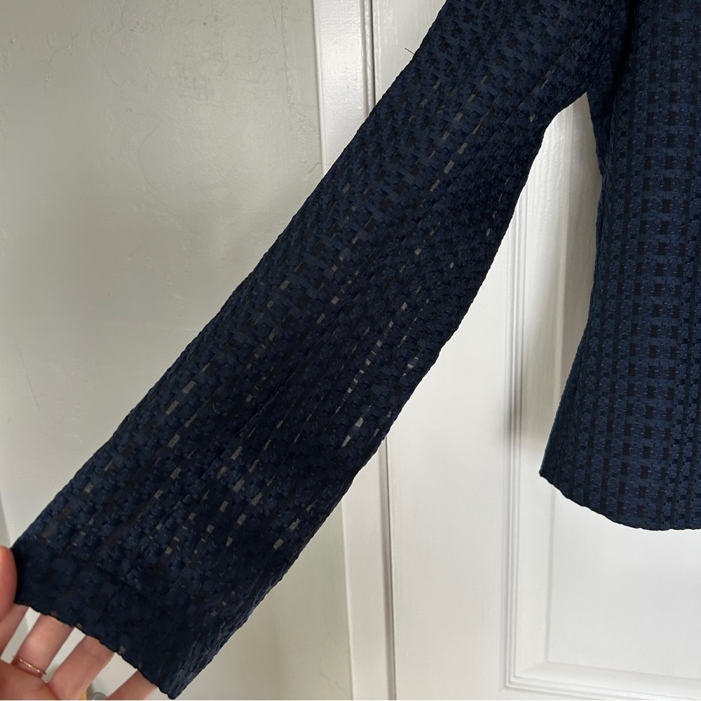 3/$20 T Tahari navy blue and black jacket, size small - Picture 11 of 11